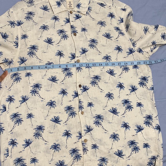 Men's H&M Palm Tree Casual Button Down Shirt - Picture 5 of 6